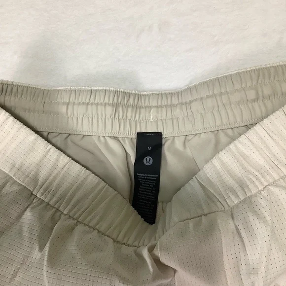 ABC WovenAir Slim Pull-On Pant NWT Regular Size Medium Light Ivory